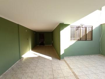 Alugar Casas / Padrão em Ribeirão Preto. apenas R$ 1.200,00