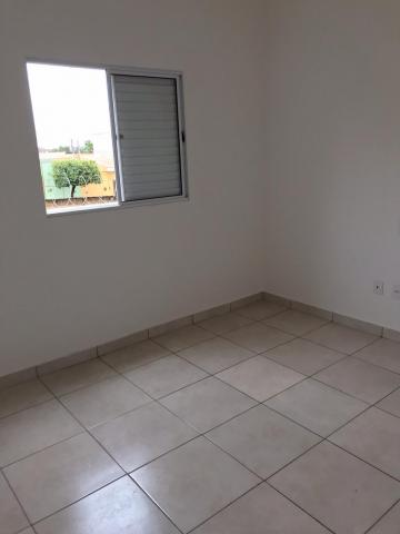 Alugar Apartamentos / Padrão em Ribeirão Preto. apenas R$ 950,00