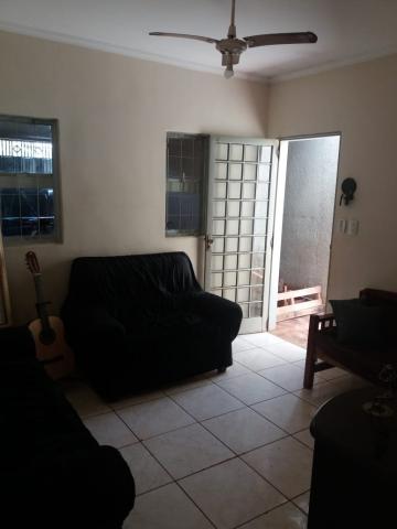 Alugar Casas Residenciais / Padrão em Ribeirão Preto. apenas R$ 135.000,00