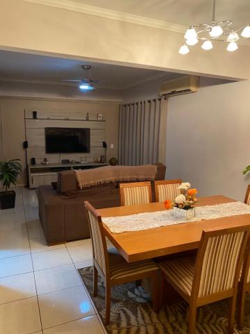 Alugar Apartamentos / Padrão em Ribeirão Preto. apenas R$ 375.000,00