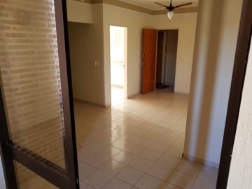 Alugar Apartamentos / Padrão em Ribeirão Preto. apenas R$ 200.000,00