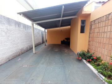 Alugar Casas / Padrão em Ribeirão Preto. apenas R$ 1.050,00