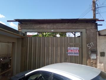 Alugar Casas / Padrão em Ribeirão Preto. apenas R$ 900,00