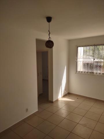 Alugar Apartamentos / Padrão em Ribeirão Preto. apenas R$ 600,00