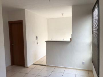 Alugar Apartamentos / Padrão em Ribeirão Preto. apenas R$ 975,00