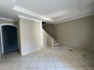 Alugar Casas / Padrão em Ribeirão Preto. apenas R$ 450.000,00