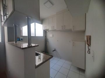 Alugar Apartamentos / Padrão em Araraquara. apenas R$ 650,00
