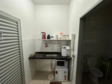 alt=