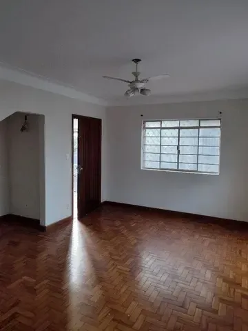 Alugar Imóveis Comerciais / Casa Comercial em Araraquara. apenas R$ 3.500,00