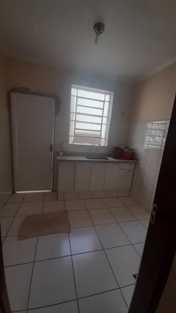 Alugar Casas Residenciais / Padrão em Ribeirão Preto. apenas R$ 165.000,00