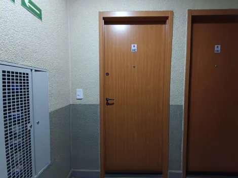 alt=