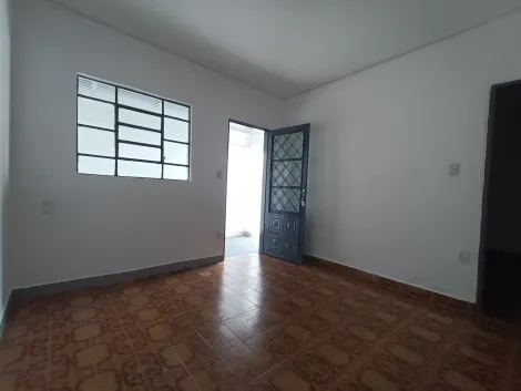 Alugar Casas Residenciais / Padrão em Ribeirão Preto. apenas R$ 930,00