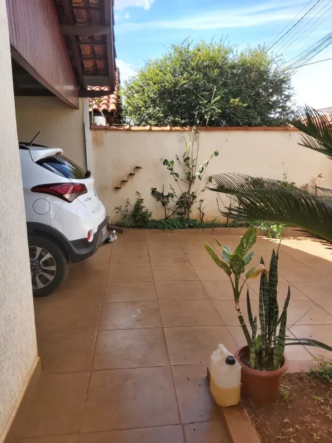 Alugar Casas Residenciais / Padrão em Ribeirão Preto. apenas R$ 1.800,00